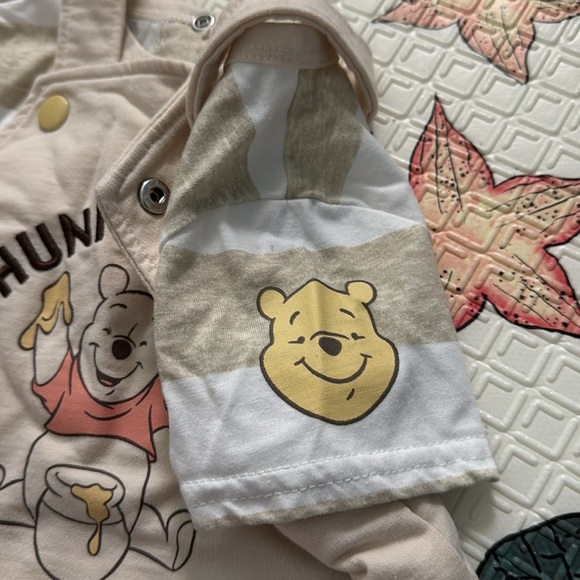 Winnie the Pooh 2 piece set - Picture 4 of 7